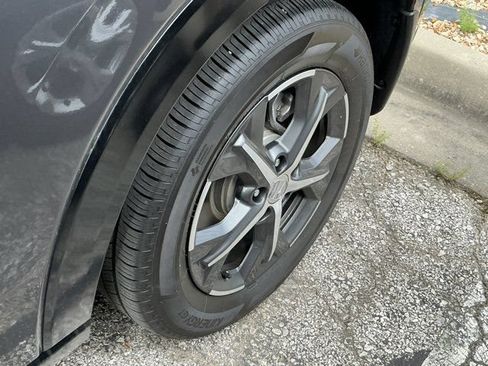 Used 2025 Honda HR-V EX-L image 14
