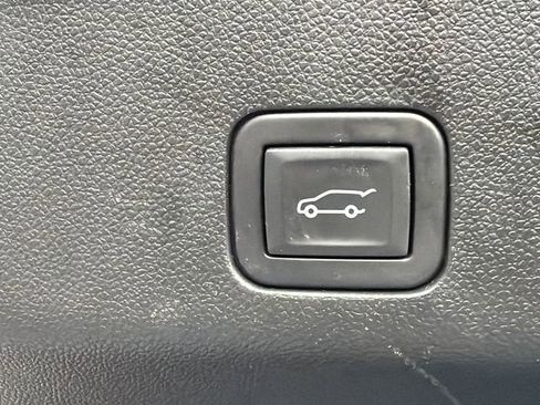 Used 2023 GMC Yukon AT4 image 19