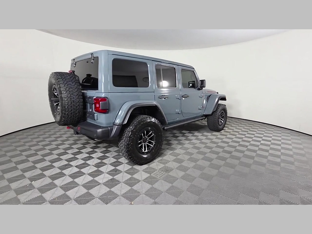 Used 2024 Jeep Wrangler Unlimited Rubicon AWD/4WD image 40