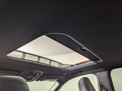 New 2025 Jeep Grand Cherokee Altitude image 27