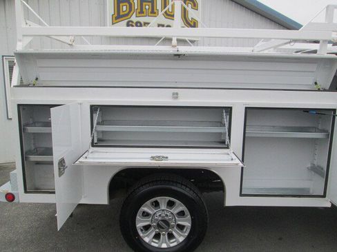 Used 2021 Ford F350 XLT image 7