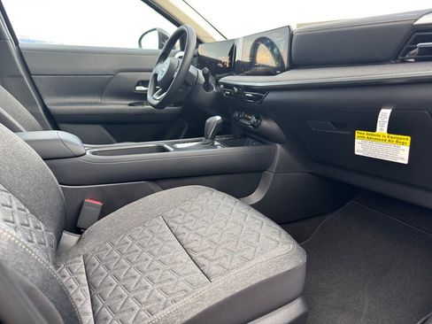 New 2026 Nissan Kicks SV w/ SV Premium Package FWD image 19