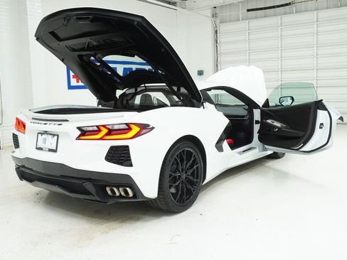 Used 2026 Chevrolet Corvette Stingray Coupe w/ 1LT RWD image 38