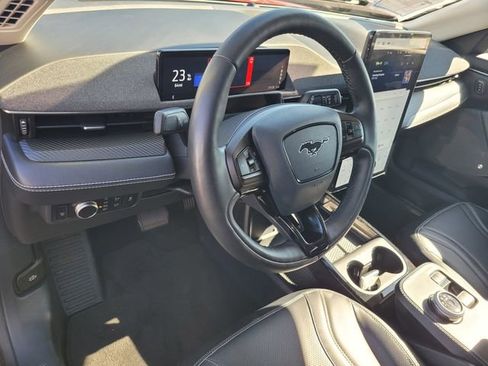 Certified 2022 Ford Mustang Mach-E Premium image 9