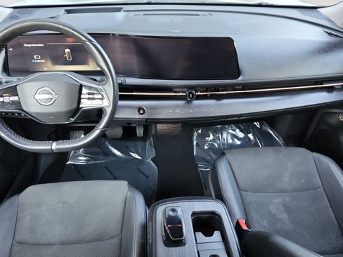 Used 2023 Nissan Ariya FWD image 11