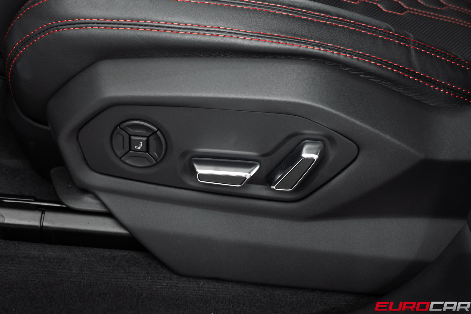 Used 2023 Lamborghini Urus Performante AWD/4WD image 51