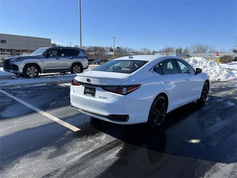 Certified 2025 Lexus ES 300h 300h image 3