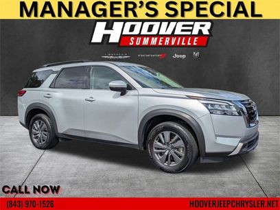 Used 2024 Nissan Pathfinder SV
