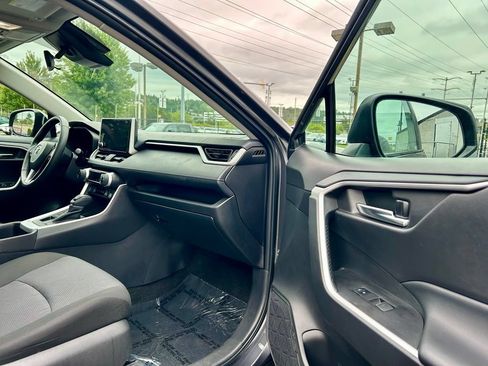 Certified 2024 Toyota RAV4 XLE w/ Convenience Package AWD/4WD image 15