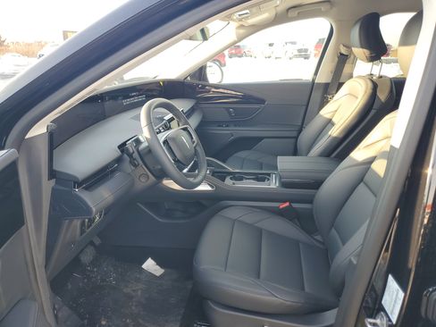 New 2026 Lincoln Nautilus Premier image 11