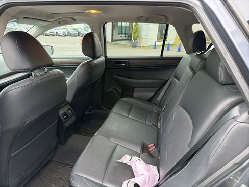 Used 2016 Subaru Outback 2.5i Limited image 9
