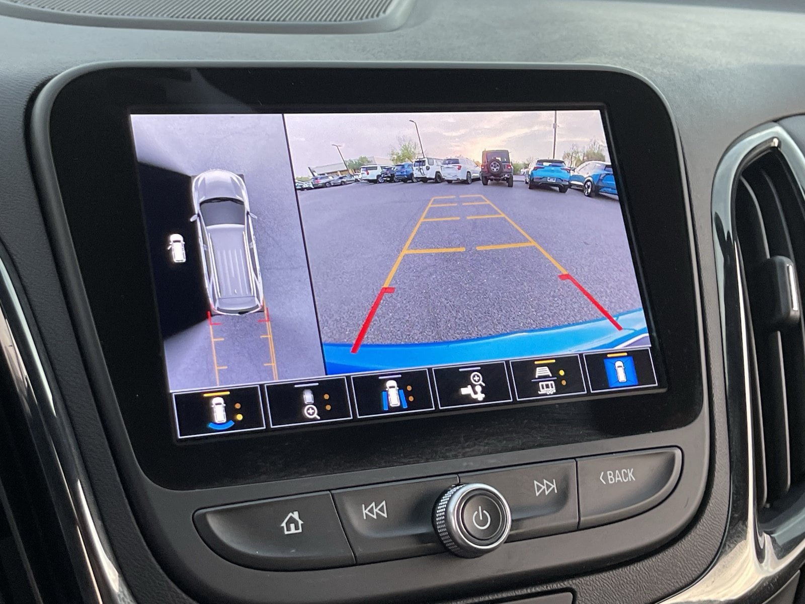 Certified 2024 Chevrolet Equinox RS w/ RS Leather Package FWD image 31