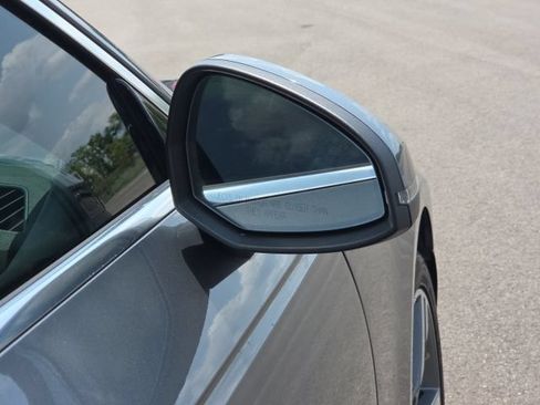 Used 2017 Audi A4 2.0T Prestige AWD/4WD image 6