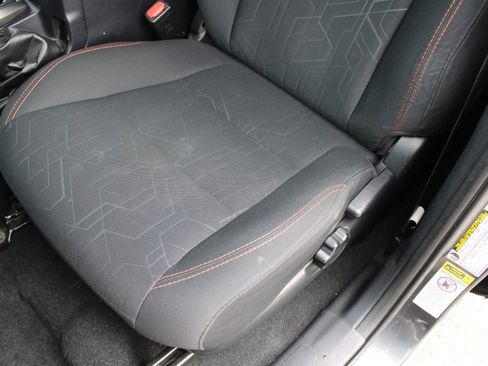 Used 2017 Toyota Tacoma TRD Off-Road image 23