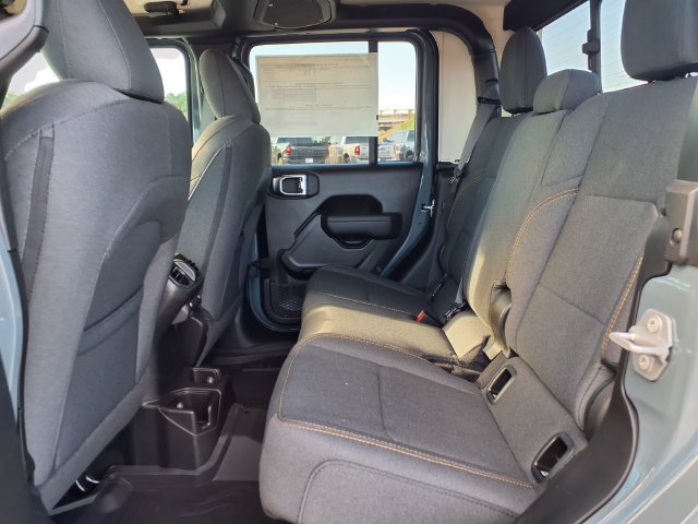 New 2026 Jeep Gladiator Sport AWD/4WD image 19