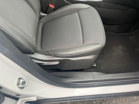 Used 2025 Buick Encore GX Preferred FWD image 25