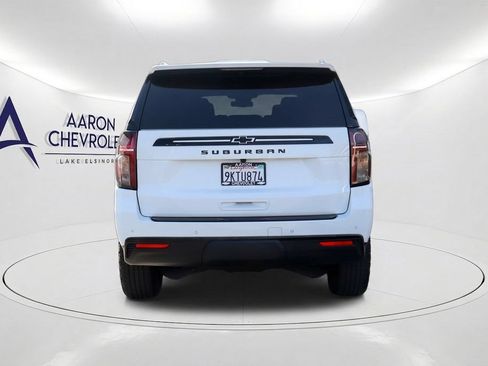 Used 2024 Chevrolet Suburban Z71 w/ Luxury Package AWD/4WD image 4