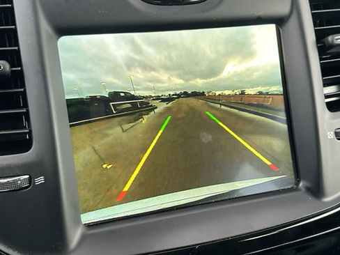 Used 2023 Chrysler 300 S image 17