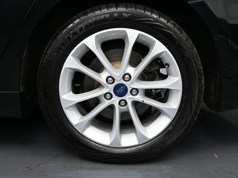 Used 2020 Ford Fusion SE image 10