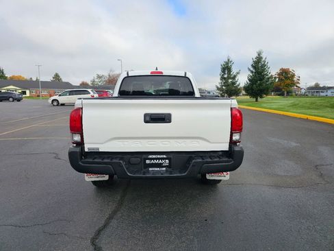 Used 2020 Toyota Tacoma SR image 20