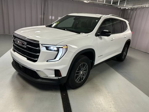 Used 2025 GMC Acadia Elevation FWD image 3