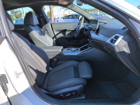 Used 2025 BMW i4 xDrive40i w/ Parking Assistance Package image 33