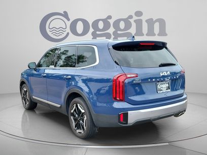 Used 2024 Kia Telluride S w/ S Sunroof Package