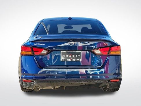 Used 2023 Nissan Altima 2.5 SR w/ SR Premium Package image 4