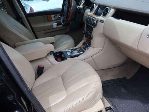 Used 2016 Land Rover LR4 HSE Silver Edition AWD/4WD image 21