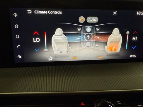 Used 2025 Nissan Murano SV AWD/4WD image 19