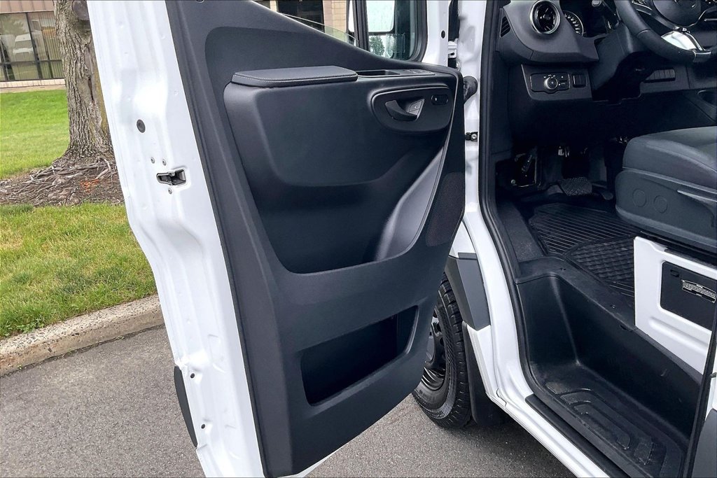 Used 2026 Mercedes-Benz Sprinter 3500 image 14