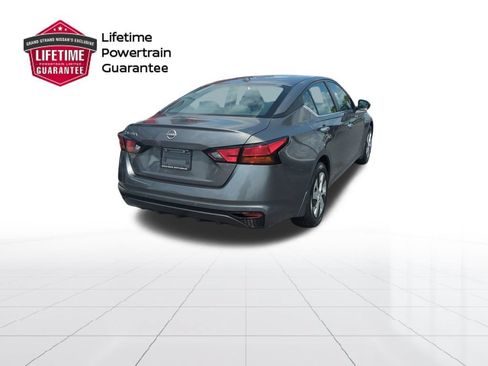 Used 2025 Nissan Altima 2.5 S FWD image 4
