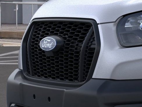New 2026 Ford Transit 250 148 Medium Roof RWD image 17