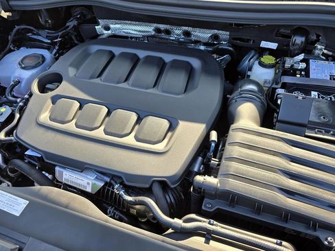 New 2025 Volkswagen Tiguan S image 9