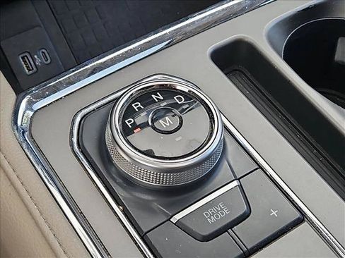 Used 2020 Ford Expedition XLT w/ Equipment Group 202A RWD image 9
