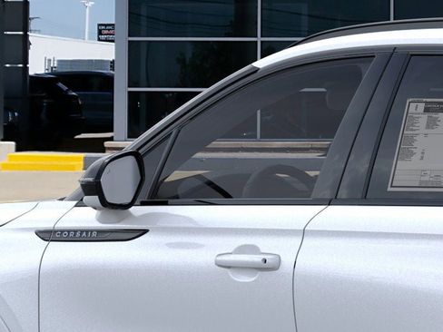 New 2026 Lincoln Corsair Premiere image 20