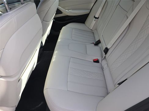 Certified 2023 BMW 540i xDrive w/ Executive Package image 15