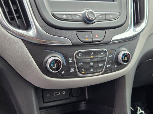 Certified 2024 Chevrolet Equinox LT FWD image 26
