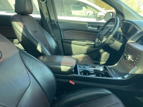 Used 2020 Ford Edge Titanium w/ Equipment Group 301A image 5