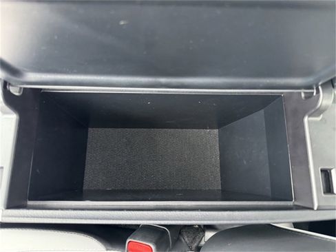 Used 2018 Toyota Prius Four image 21