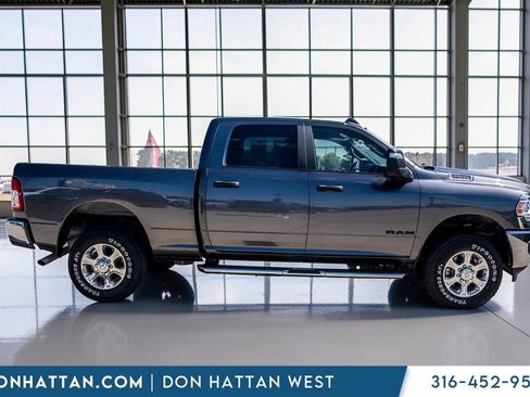 Used 2024 RAM 2500 Big Horn AWD/4WD image 31