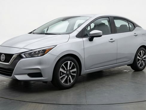 Used 2025 Nissan Versa SV FWD image 3