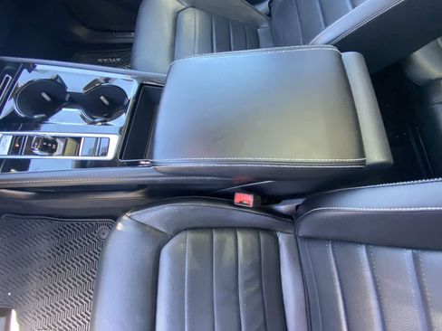 Used 2024 Volkswagen Atlas SEL AWD/4WD image 21