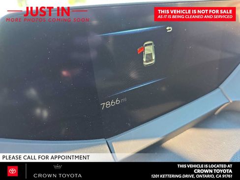 Used 2026 Toyota Prius XLE FWD image 5