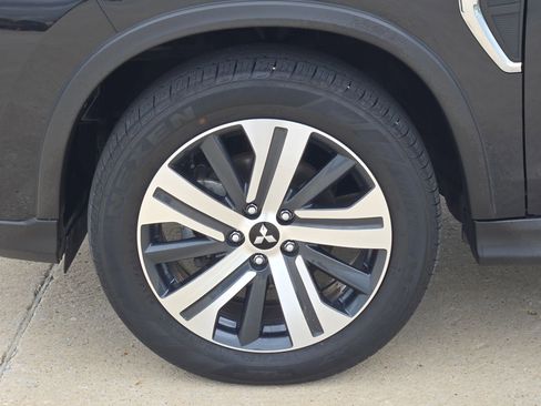 Used 2025 Mitsubishi Outlander Sport AWD image 12