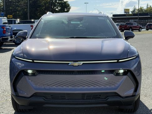 New 2026 Chevrolet Equinox EV LT image 38