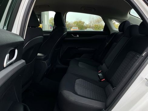 Used 2025 Kia K5 LXS image 11