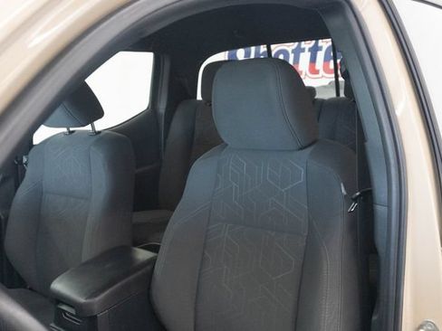 Used 2018 Toyota Tacoma TRD Sport AWD/4WD image 21