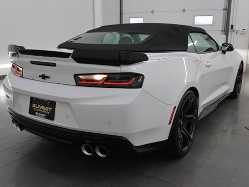 Used 2018 Chevrolet Camaro ZL1 RWD image 4