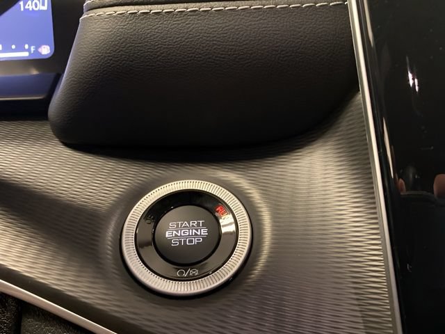 Used 2023 Jeep Grand Cherokee Altitude AWD/4WD image 15